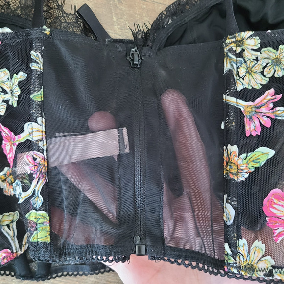 VICTORIA'S SECRET Bustier Corset Y2K Bra 32D‎ Fairy Embroidered Floral Lace - Picture 8 of 12